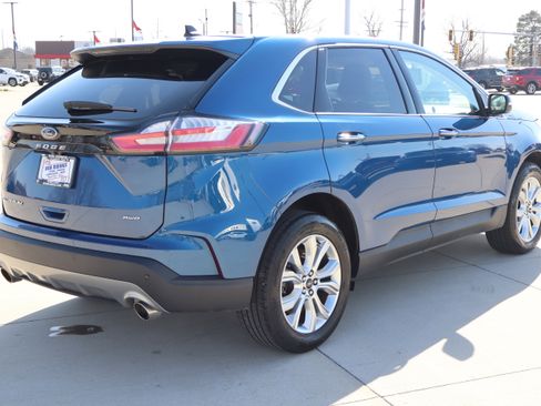 Used 2024 Ford Edge Titanium image 6