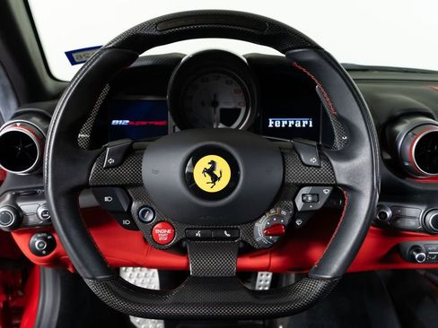 Used 2018 Ferrari 812 Superfast RWD image 27