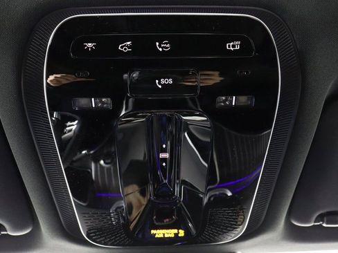 Used 2025 Mercedes-Benz GLC 350e 4MATIC image 23