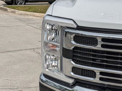 Used 2024 Ford F350 XL w/ XL Chrome Package image 9