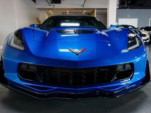Used 2015 Chevrolet Corvette Z06 w/ 3LZ Preferred Equipment Group RWD image 18