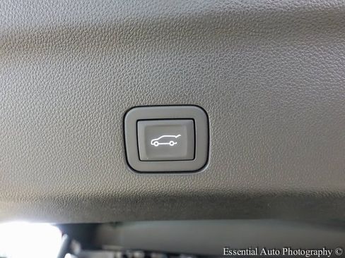 Certified 2025 Cadillac Escalade Sport w/ LPO, ONYX Package image 25