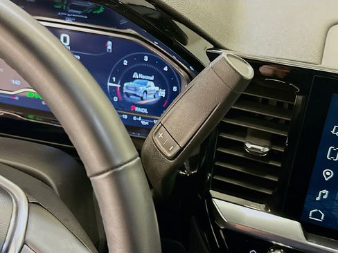 Used 2024 GMC Sierra 1500 Elevation image 25