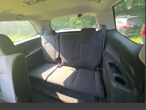 Used 2016 GMC Acadia SLE FWD image 5