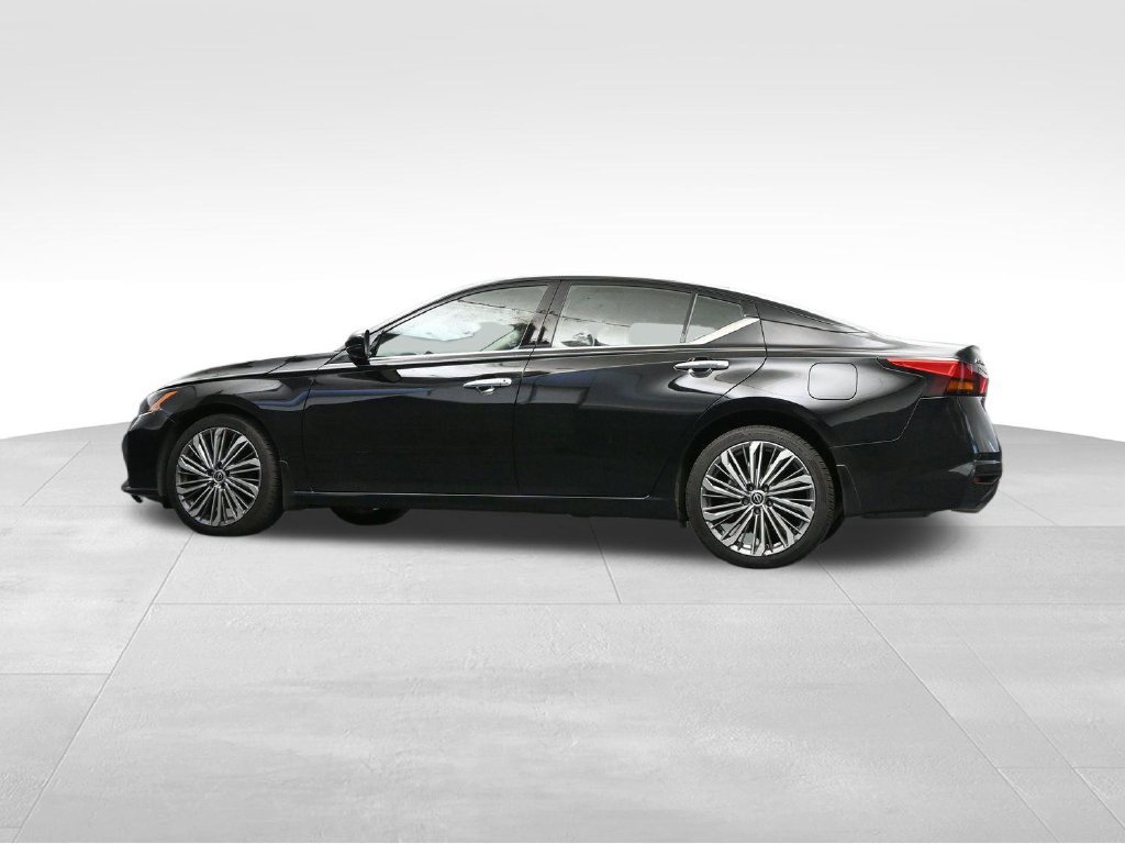 Used 2023 Nissan Altima 2.5 SL AWD/4WD image 12