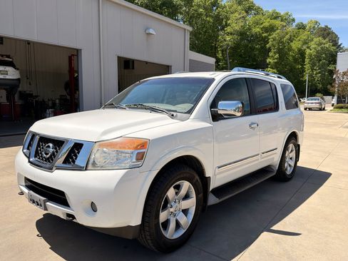 Used 2011 Nissan Armada SL image 7