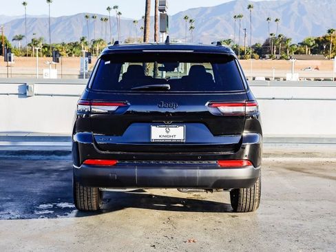 New 2025 Jeep Grand Cherokee L Altitude image 8