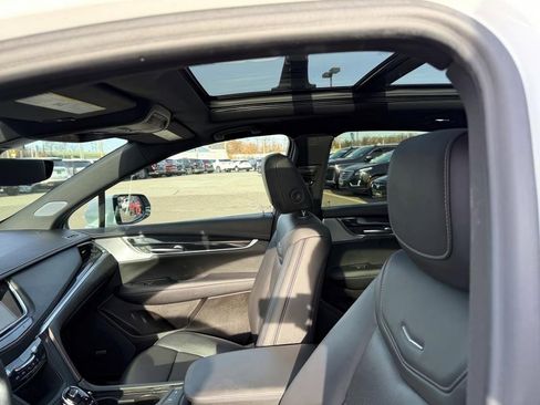 Certified 2023 Cadillac XT5 Premium Luxury w/ Technology Package image 14