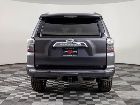 Used 2015 Toyota 4Runner Limited image 6