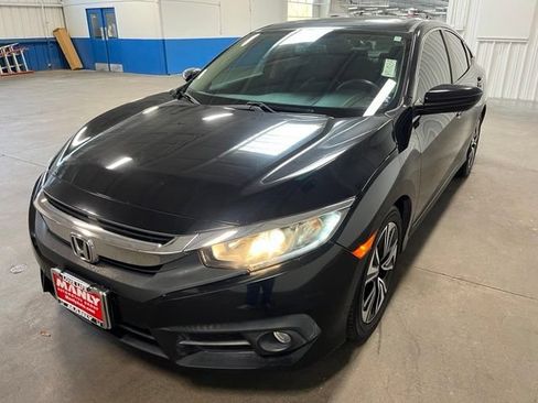 Used 2017 Honda Civic EX-L image 7