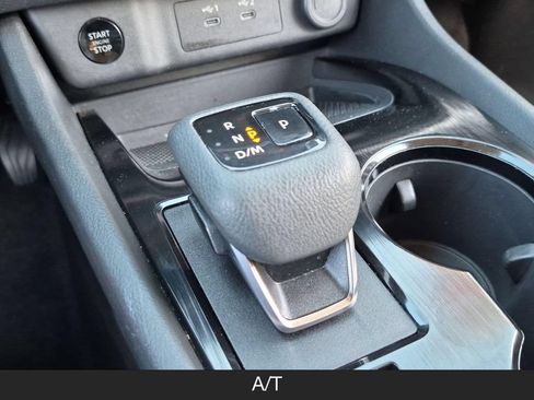 Certified 2025 Nissan Rogue SV FWD image 20