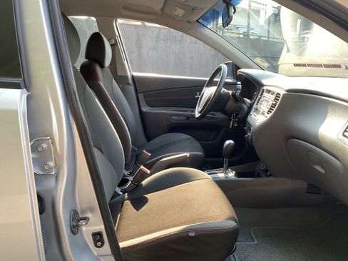 Used 2007 Kia Rio5 SX w/ PWR Pkg FWD image 19