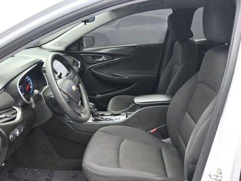 Used 2024 Chevrolet Malibu LS image 7