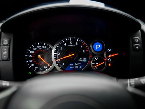 Used 2015 Nissan GT-R Premium AWD/4WD image 47