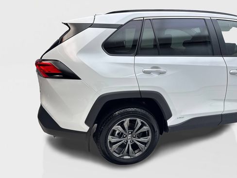 Used 2025 Toyota RAV4 Limited w/ Advanced Technology Package AWD/4WD image 16