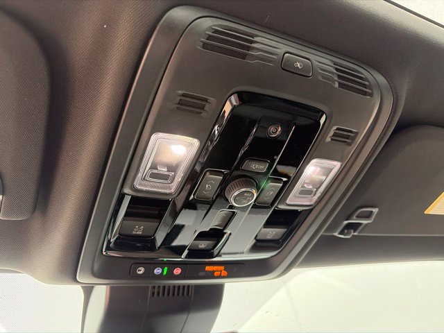 New 2026 GMC Yukon Denali w/ Denali Reserve Package AWD/4WD image 31