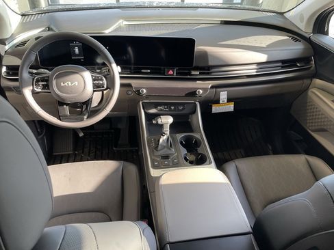 New 2026 Kia Carnival LXS image 24