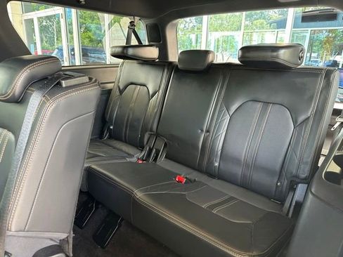 Used 2022 Ford Expedition Max Platinum AWD/4WD image 10