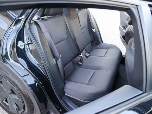 Used 2025 Toyota Prius LE image 30