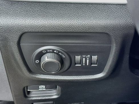 Used 2024 Jeep Grand Cherokee Laredo X AWD/4WD image 21