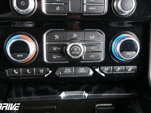 Used 2023 GMC Yukon XL Denali image 27