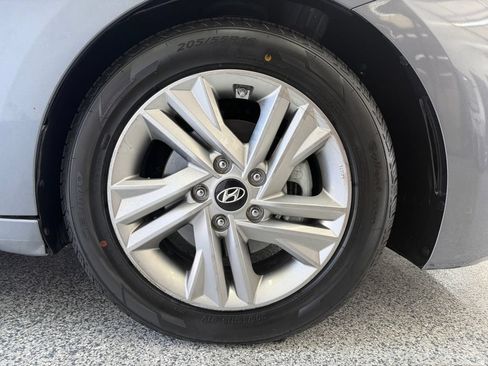 Used 2019 Hyundai Elantra Value Edition FWD image 46