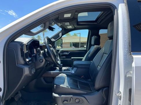 Used 2023 Chevrolet Silverado 1500 High Country w/ Technology Package AWD/4WD image 13