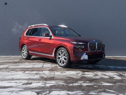 Used 2024 BMW X7 xDrive40i w/ Executive Package image 9
