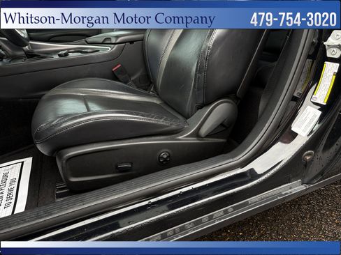 Used 2015 Dodge Challenger SXT Plus image 18