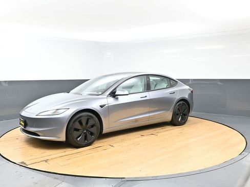 Used 2025 Tesla Model 3 Long Range image 6