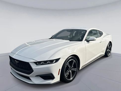 Used 2024 Ford Mustang Premium image 9
