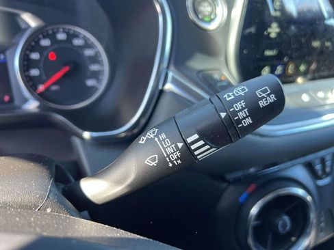 Used 2025 Chevrolet Blazer LT w/ Convenience Package image 31