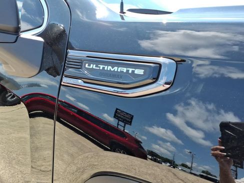 Used 2025 GMC Sierra 1500 Denali Ultimate AWD/4WD image 10