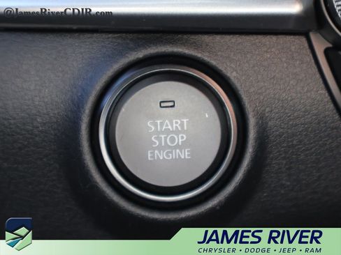 Used 2024 MAZDA MAZDA3 s image 32