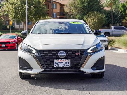 Used 2023 Nissan Altima 2.5 SR w/ SR Premium Package image 3