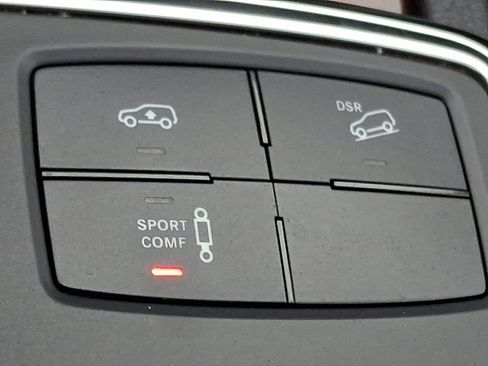 Used 2014 Mercedes-Benz GL 550 4MATIC image 23