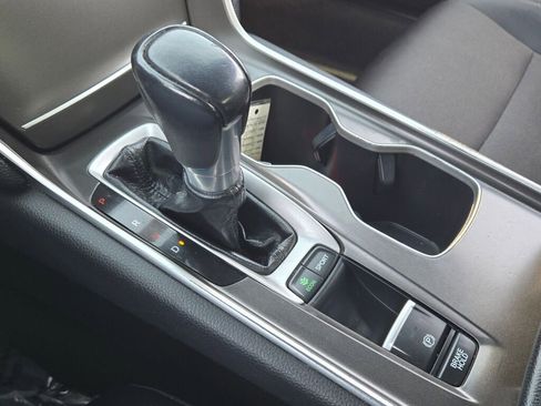Used 2018 Honda Accord Sport image 21