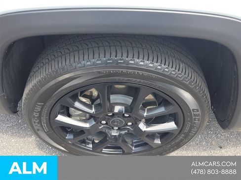 Used 2025 Jeep Compass Latitude w/ Altitude Special Edition AWD/4WD image 11