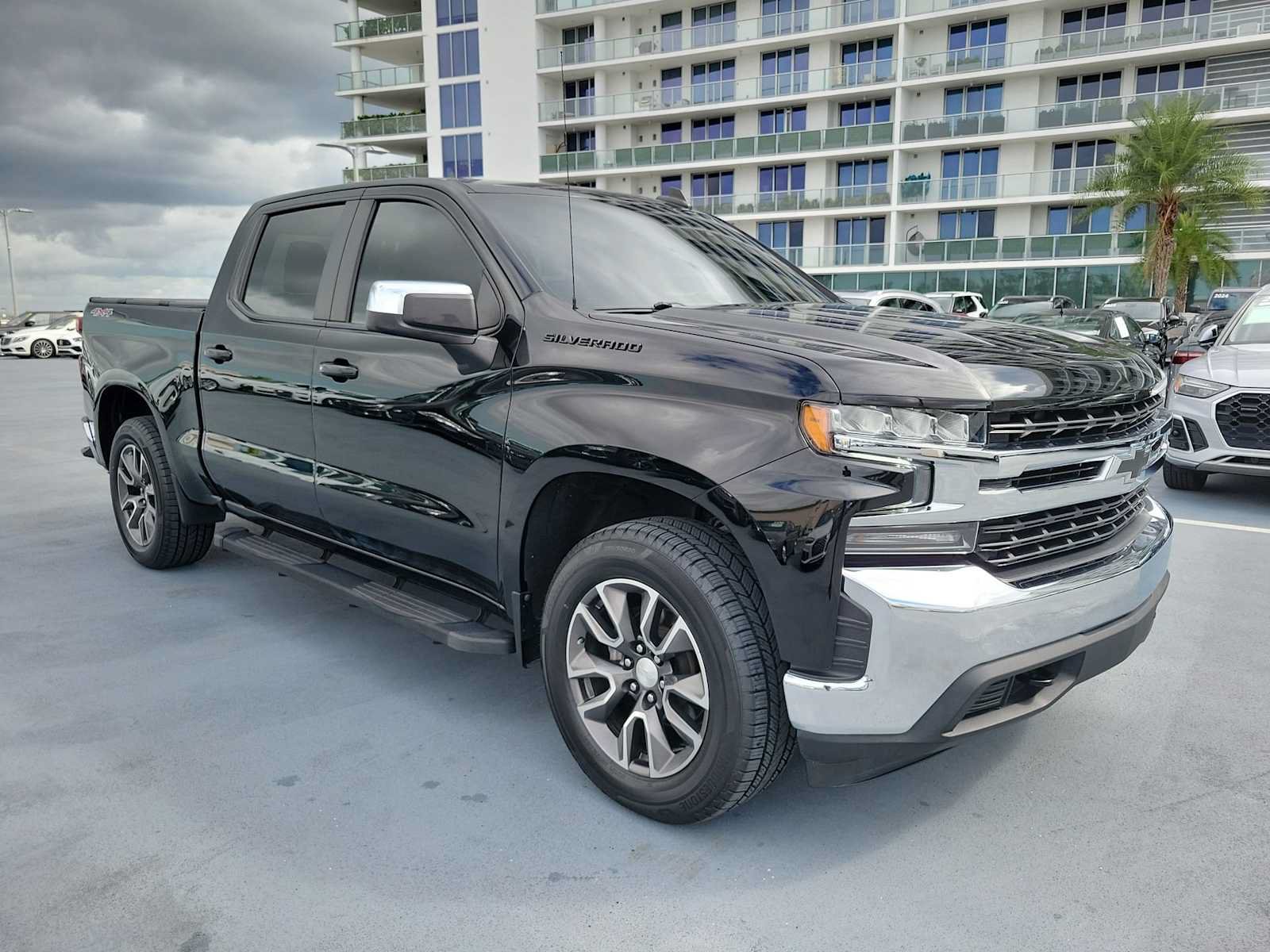Used 2022 Chevrolet Silverado 1500 LT AWD/4WD image 8