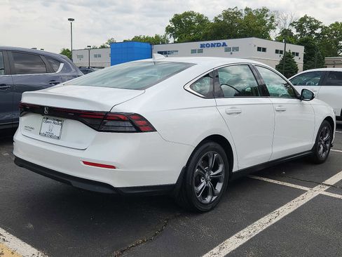 Certified 2023 Honda Accord EX image 6