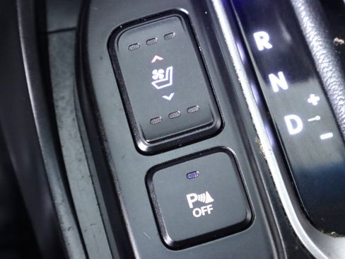 Used 2018 Hyundai Santa Fe SE w/ Cargo Package image 29