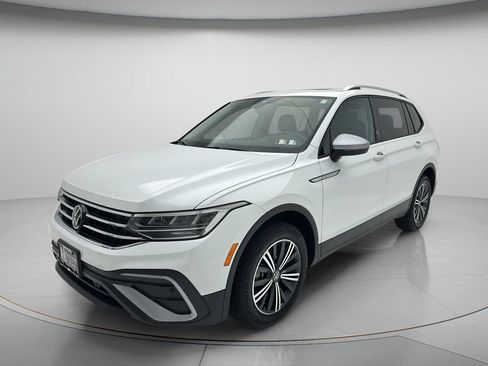 Used 2024 Volkswagen Tiguan Wolfsburg Edition AWD/4WD image 6