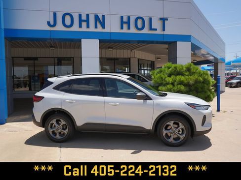 Used 2025 Ford Escape ST-Line AWD/4WD image 9
