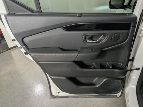 Used 2025 Honda Pilot TrailSport image 15