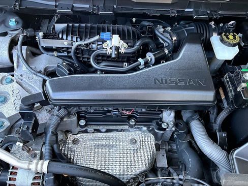 Used 2019 Nissan Rogue SV FWD image 33