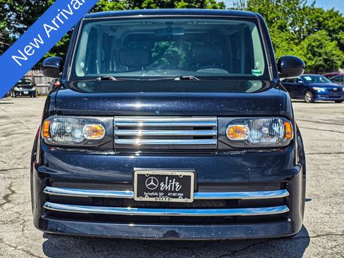 Used 2011 Nissan Cube 1.8 S Krom Edition w/ Interior Designer Pkg FWD image 2