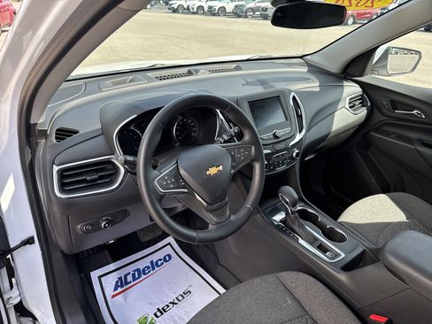 Used 2024 Chevrolet Equinox LT w/ LPO, Floor Liner Package FWD image 10
