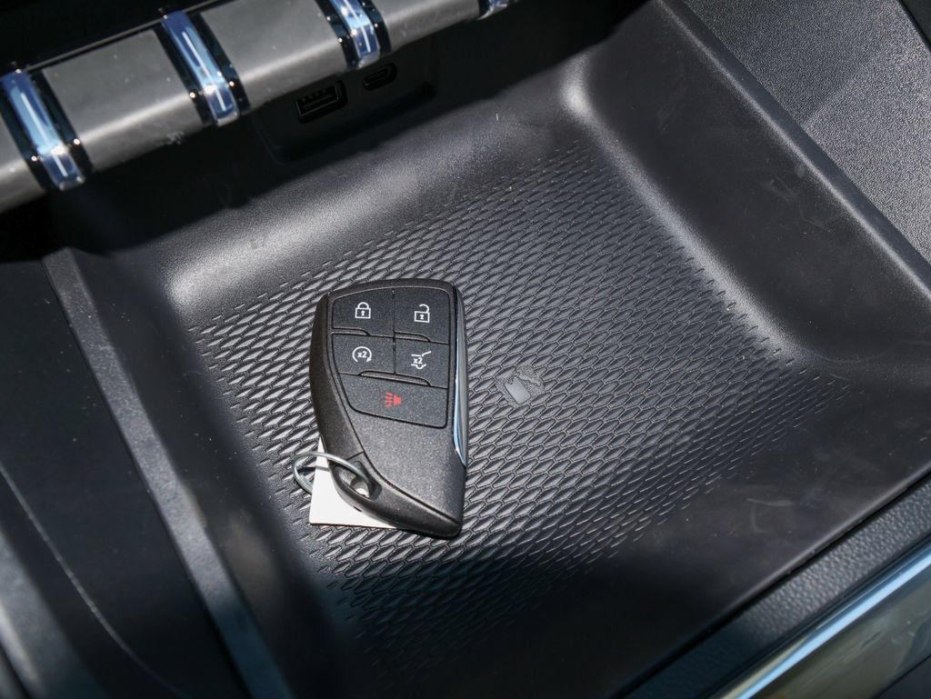 New 2027 GMC Terrain Denali w/ LPO, Floor Liner Package AWD/4WD image 27