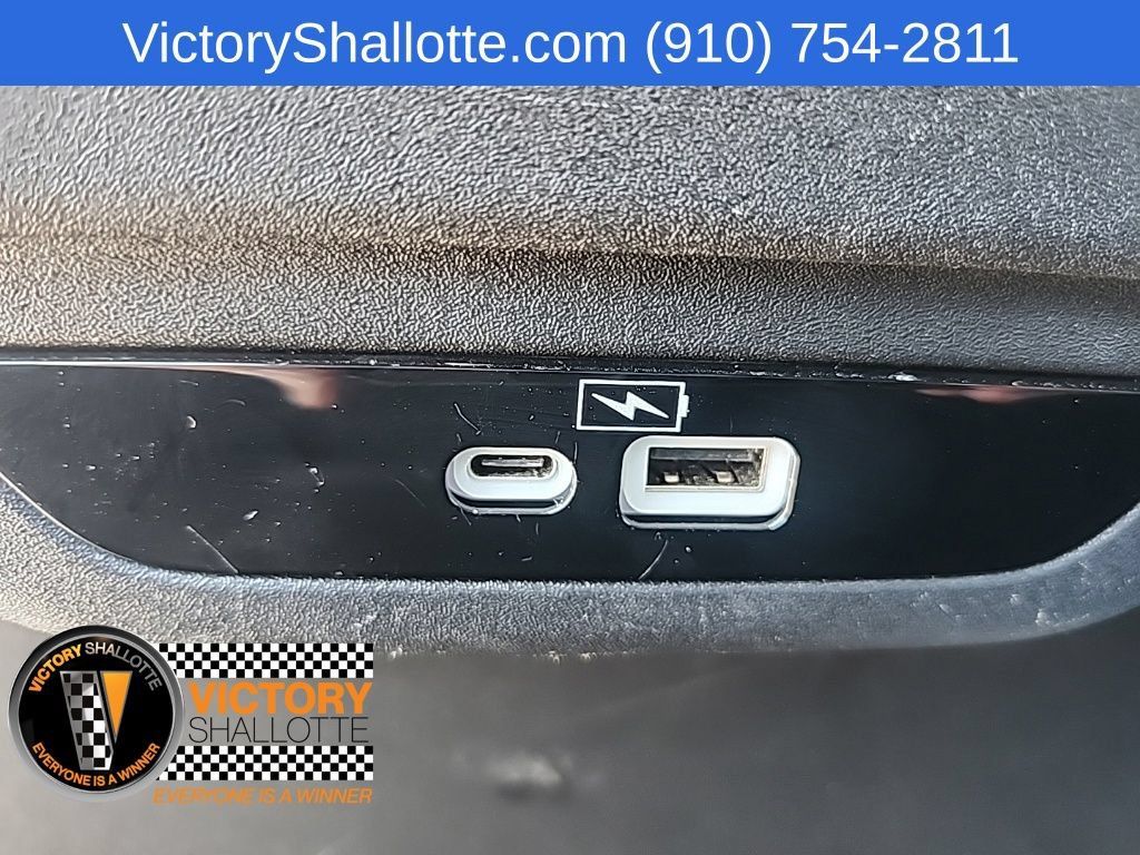 Certified 2022 Chrysler Pacifica Touring-L FWD image 26