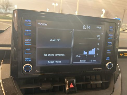 Used 2022 Toyota Corolla LE image 10